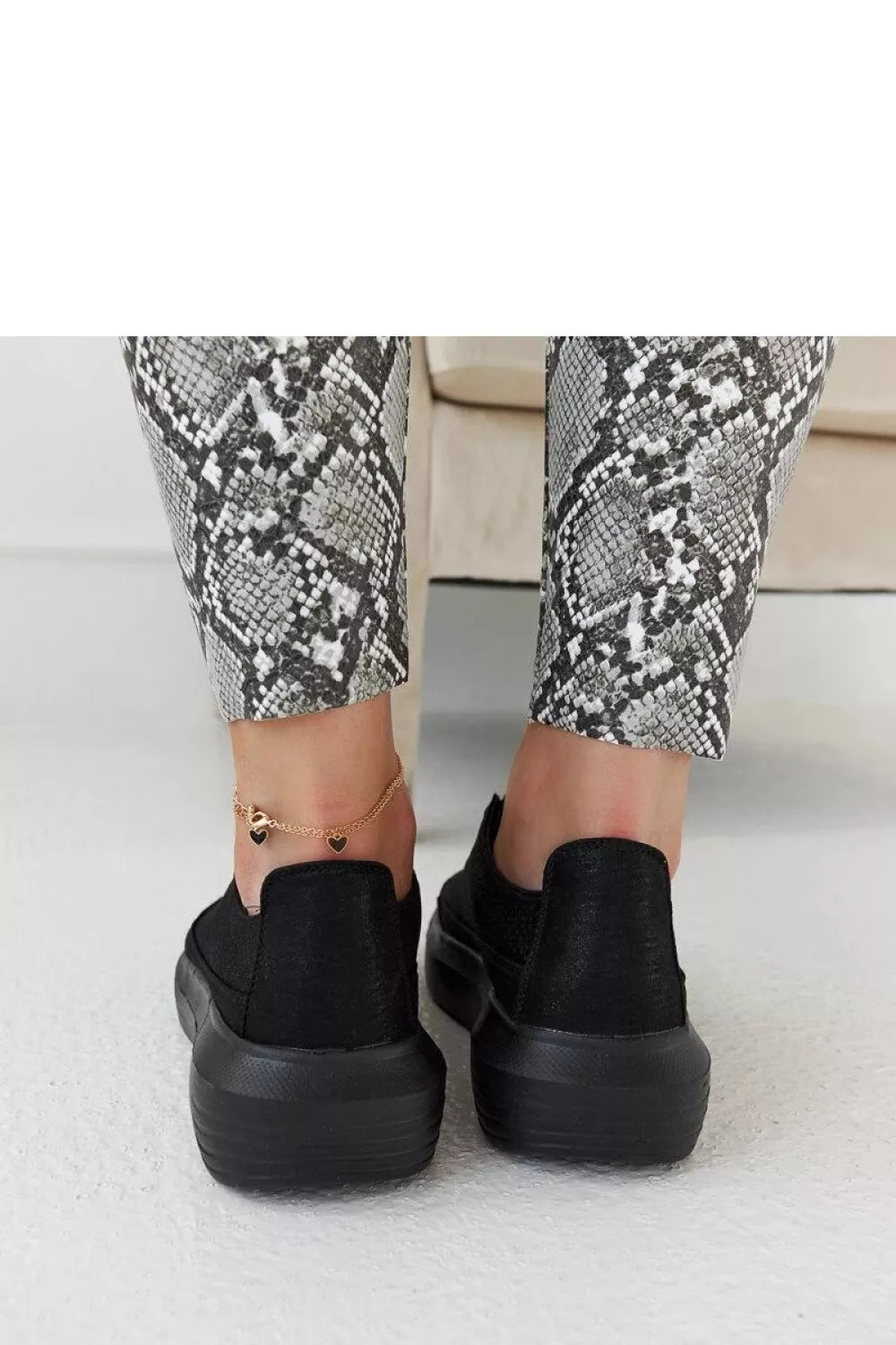 Kedai modelis 207540 Solea