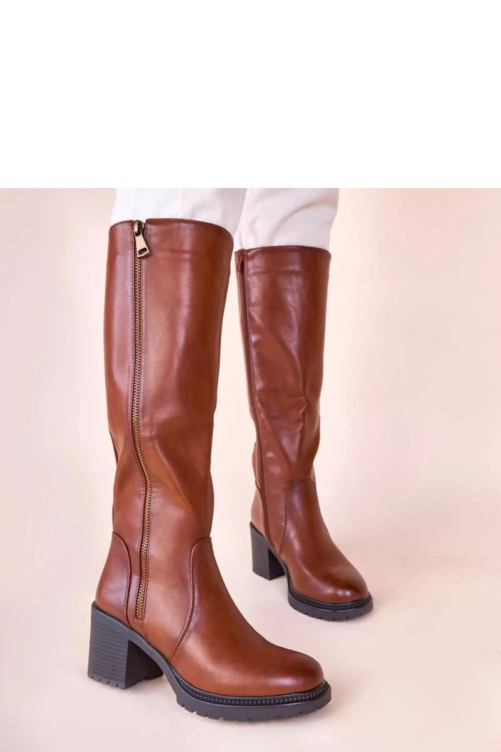 Aulinukai su kulnu, modelis 221004 Solea