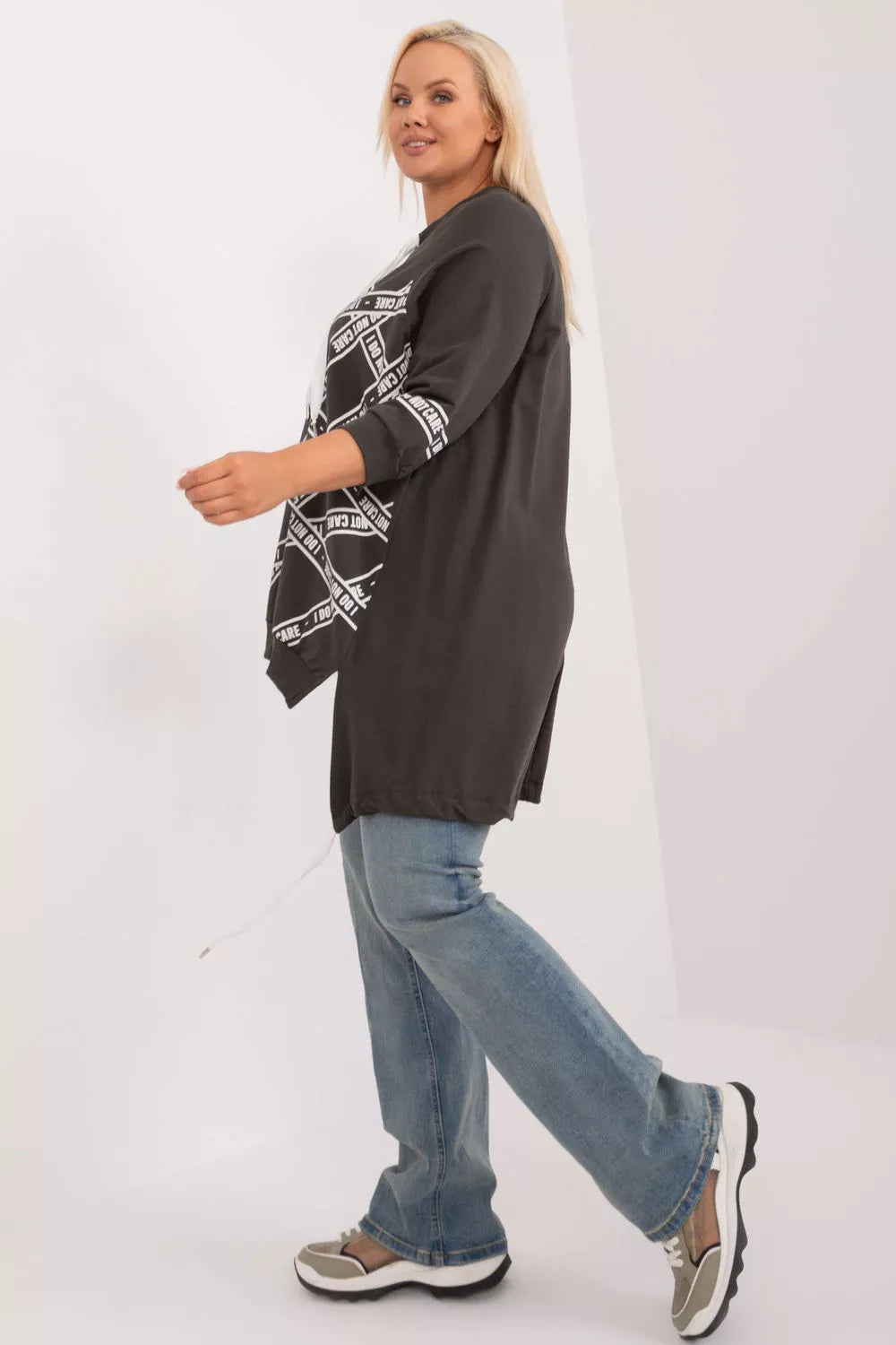 Didelio dydžio bluzonas modelis 201842 Relevance