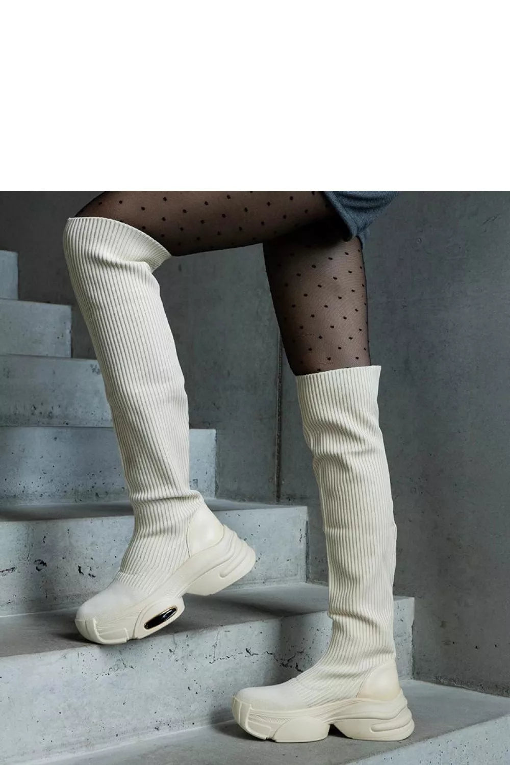 Auliniai batai iki šlaunų, modelis 206429 Solea