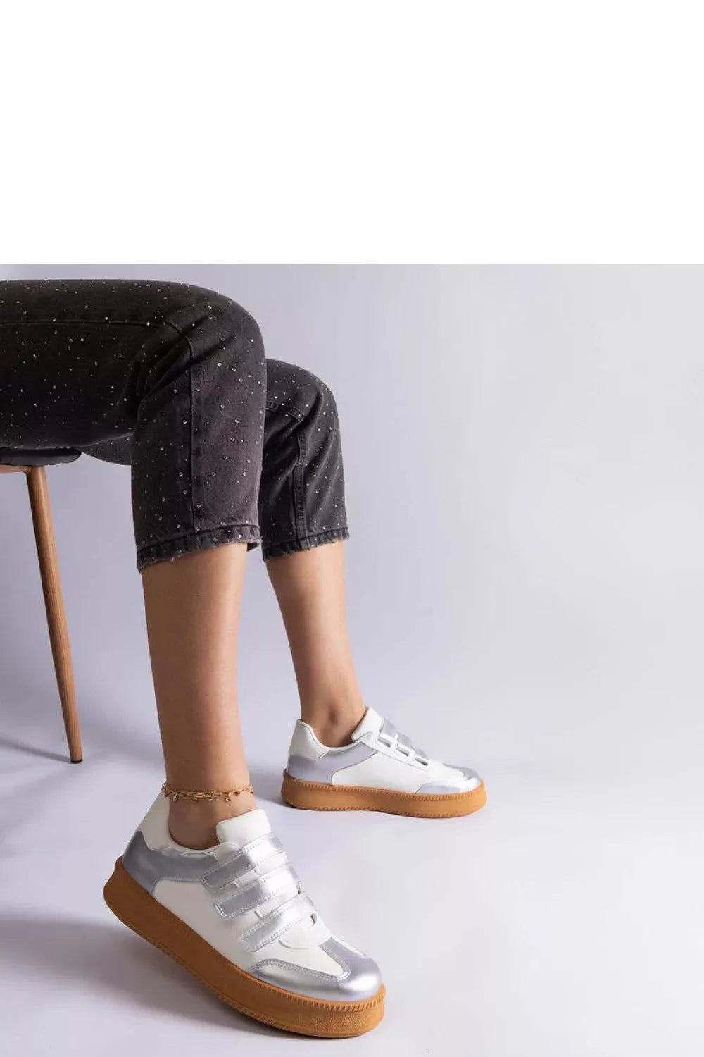 Kedai modelis 207187 Solea