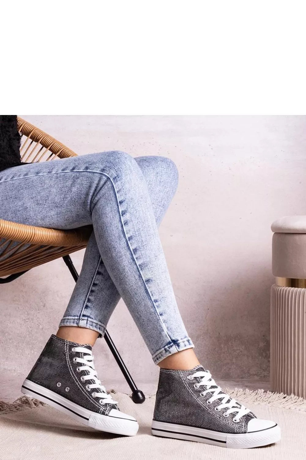 Kedai modelis 207212 Solea