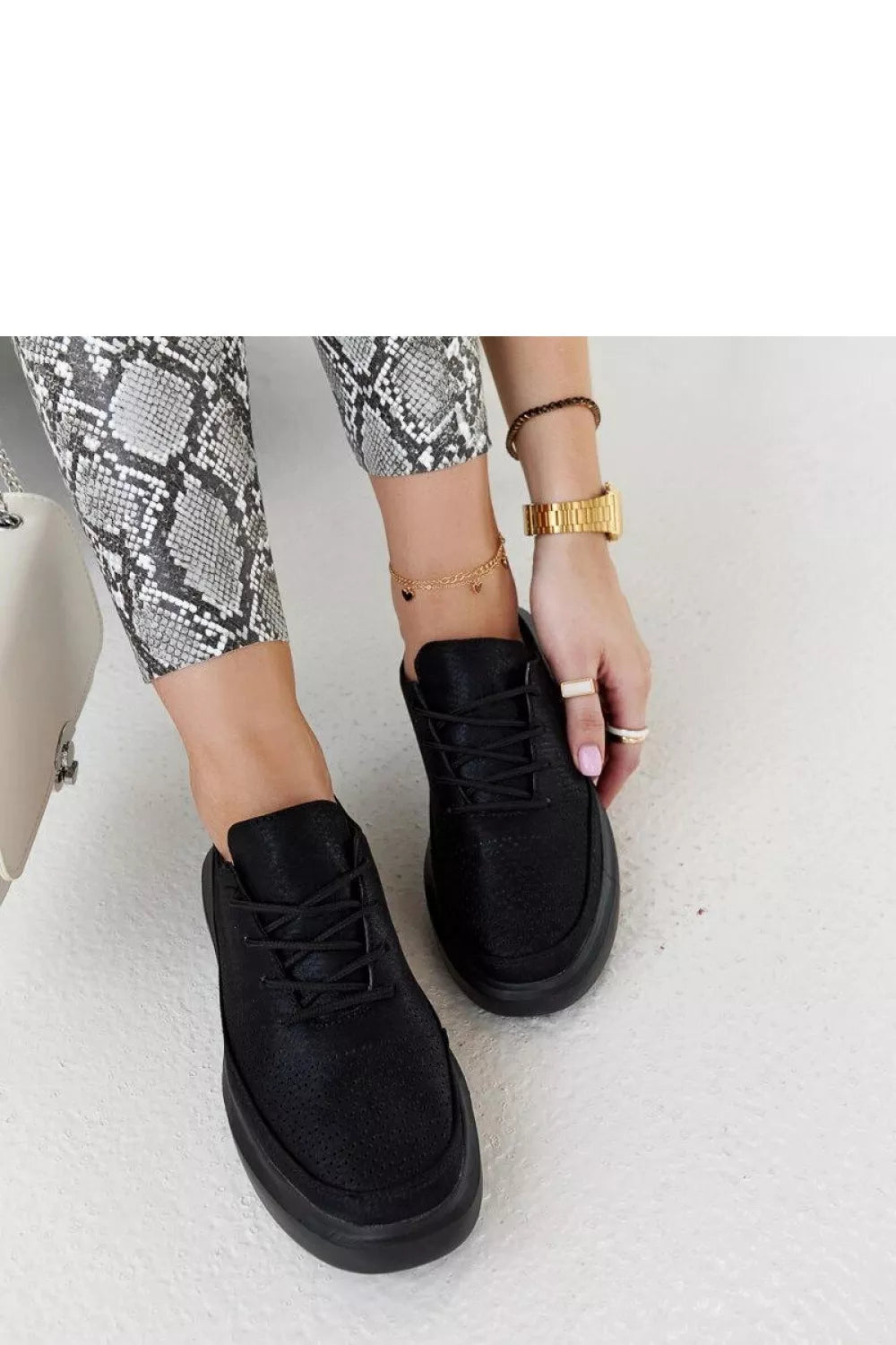 Kedai modelis 207540 Solea