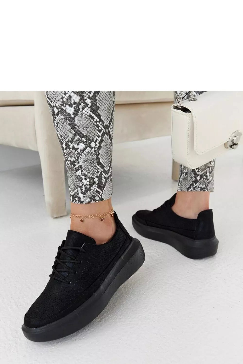 Kedai modelis 207540 Solea