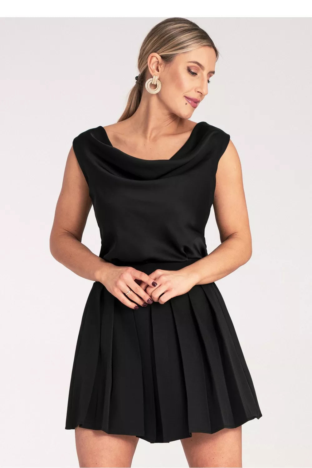 Trumpas sijonas modelis 214841 Figl