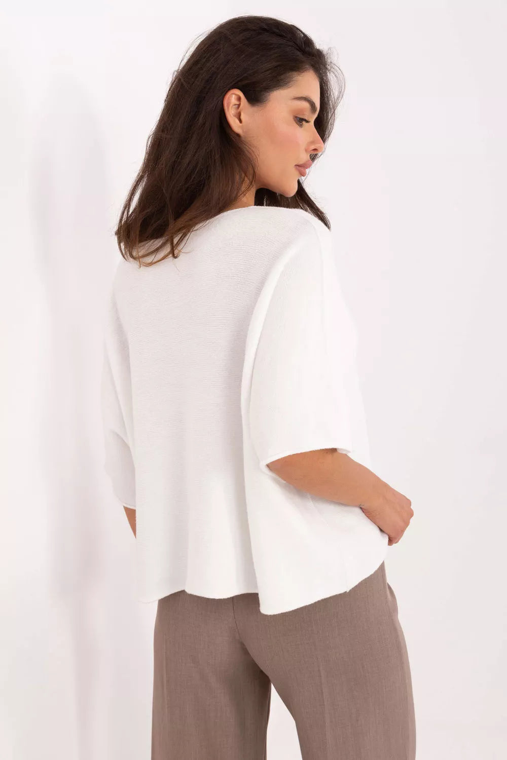 Megztinis trumpomis rankovėmis, modelis 216683 Italy Moda