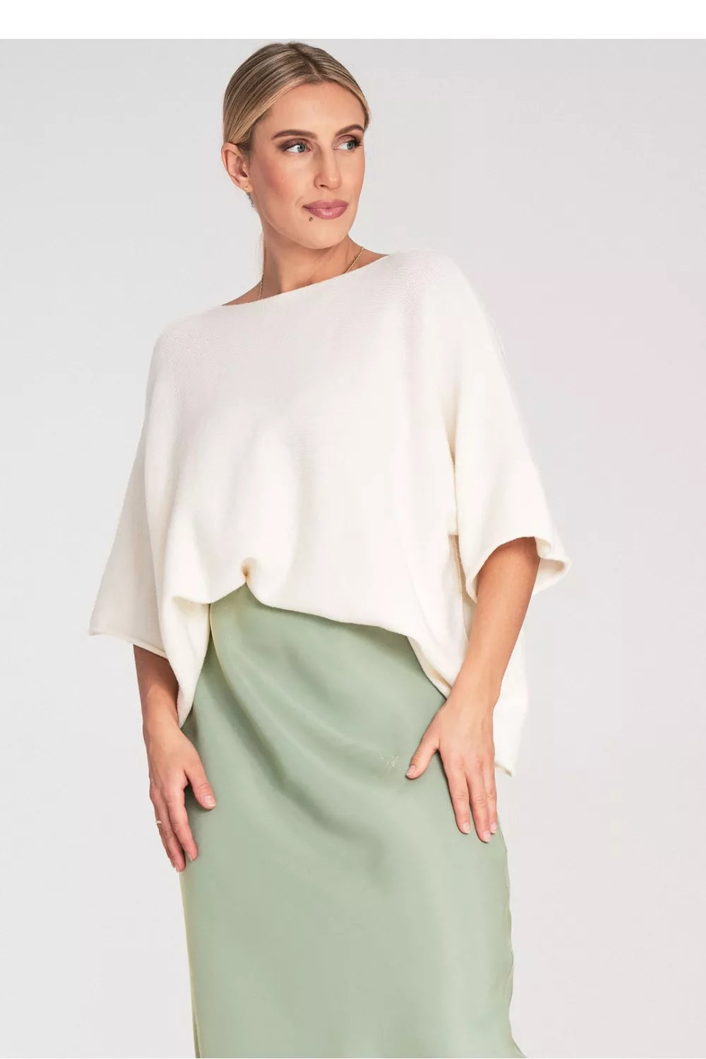 Bliuzonas "šikšnosparnio" stiliaus, modelis 217076 Figl