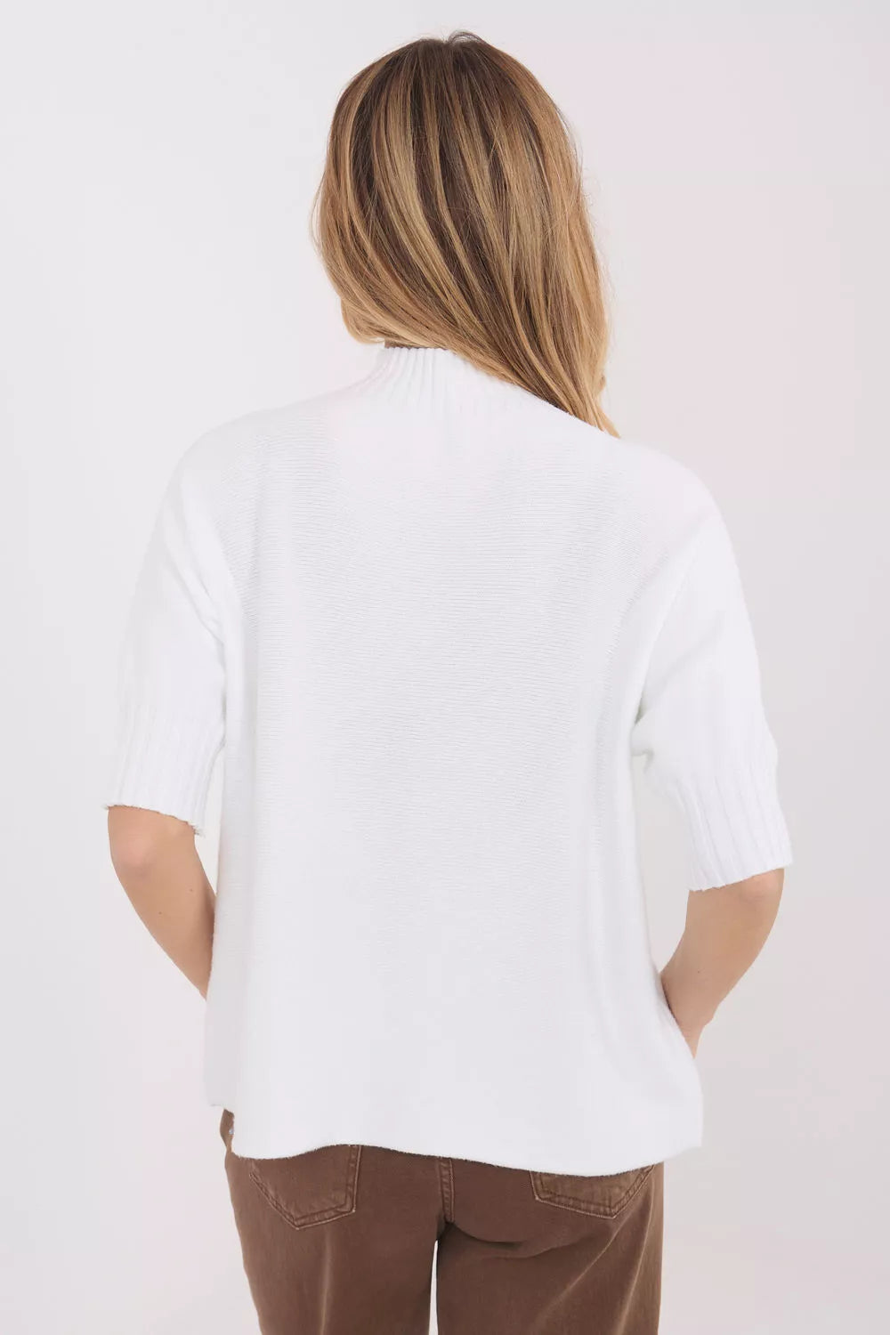 Megztinis trumpomis rankovėmis modelis 222580 Italy Moda