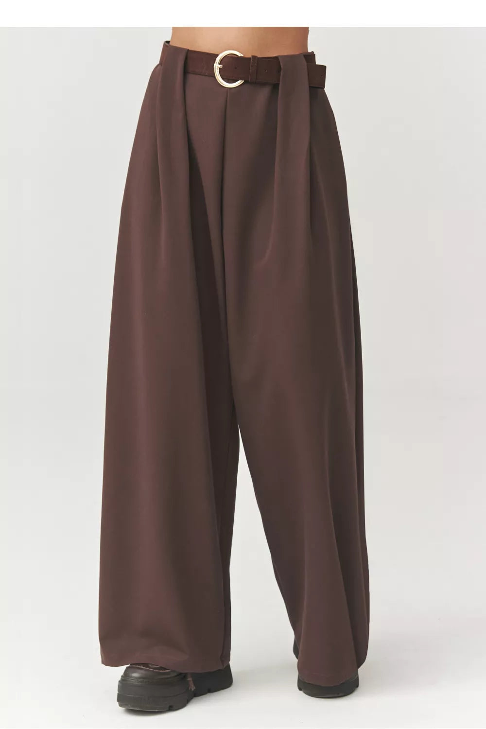 Moteriškos kelnės modelis 223363 Makadamia