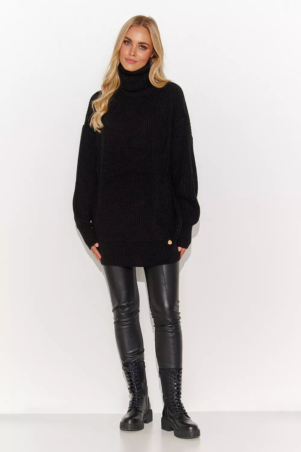 Megztinis su apykakle, modelis 185989 Makadamia